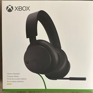 Xbox Black Stereo Gaming Headset (New in box)